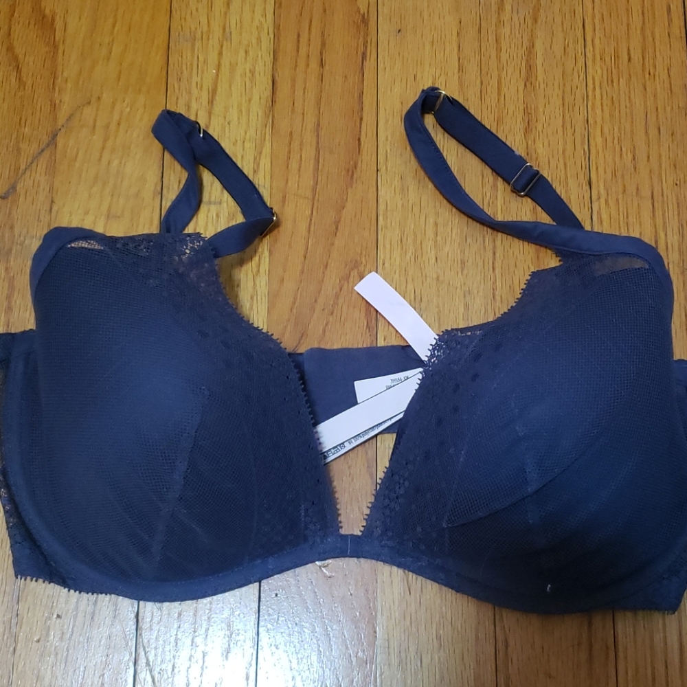Victoria Secret's Bra